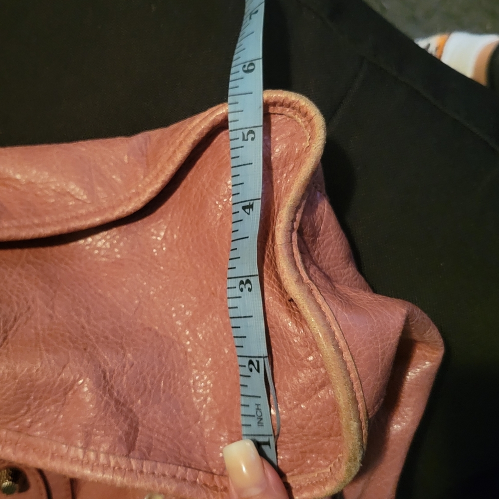 Balenciaga - Picture 10 of 10